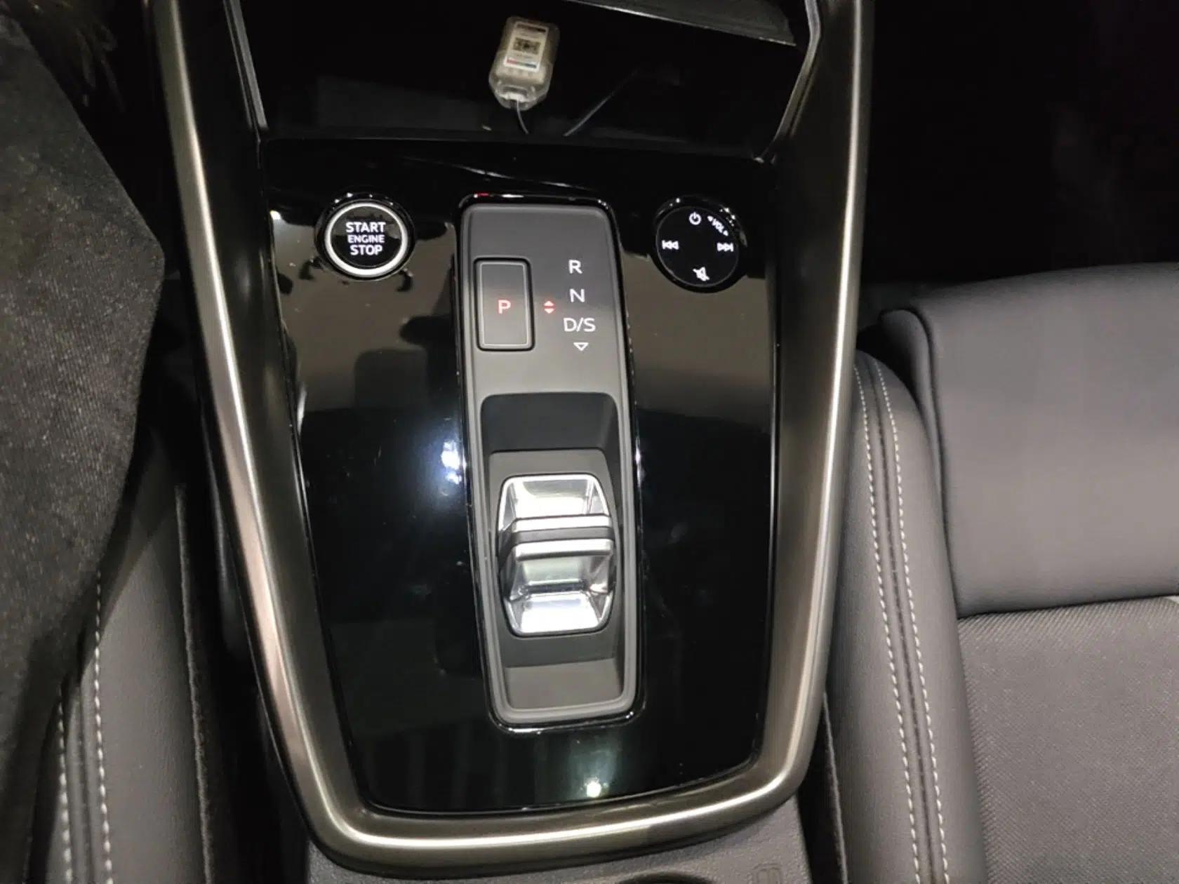 Audi A3 2021 Sportback 35 TFSI Fashionable Sports Model — миниатюра 24