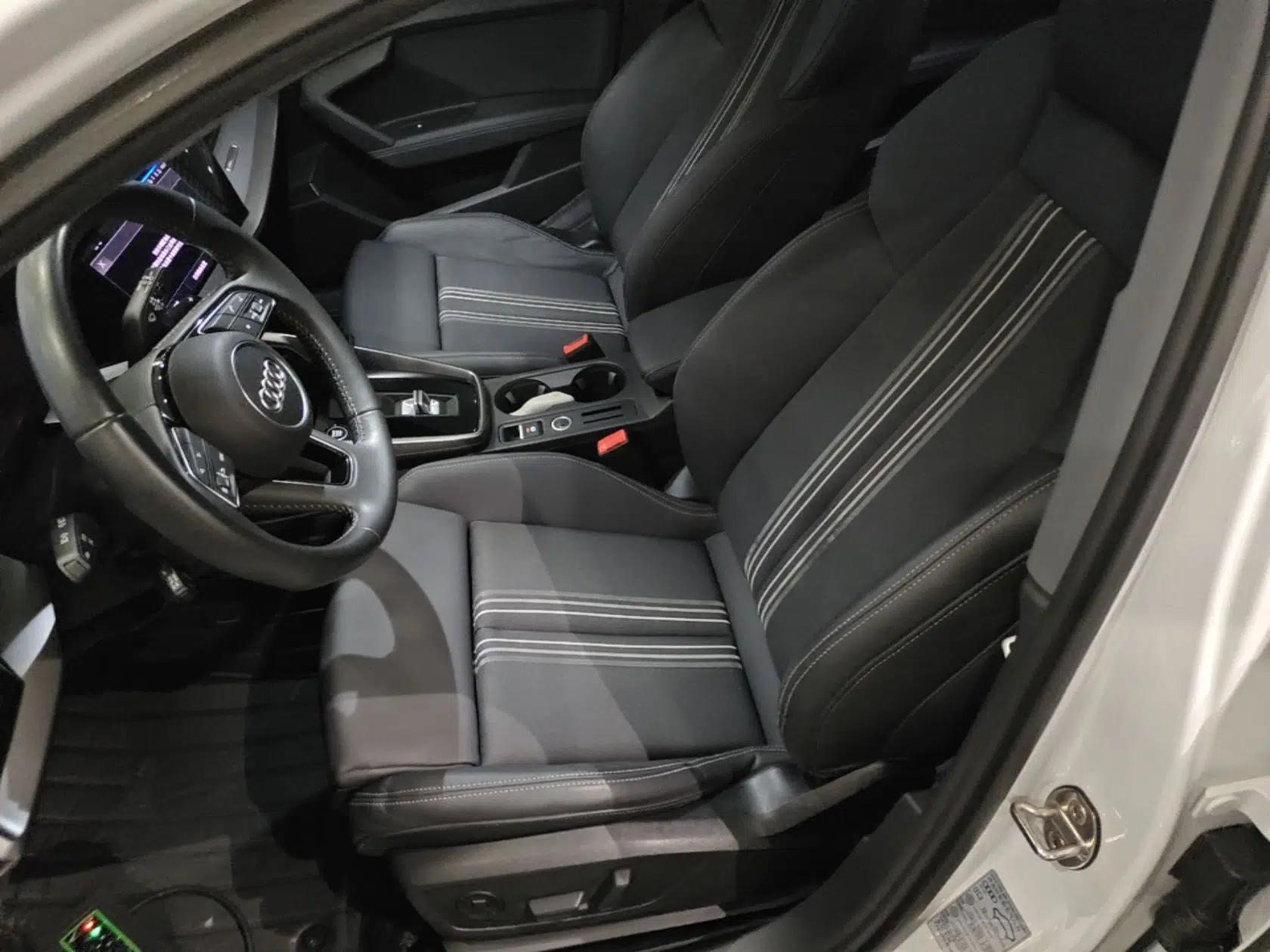 Audi A3 2021 Sportback 35 TFSI Fashionable Sports Model — миниатюра 25