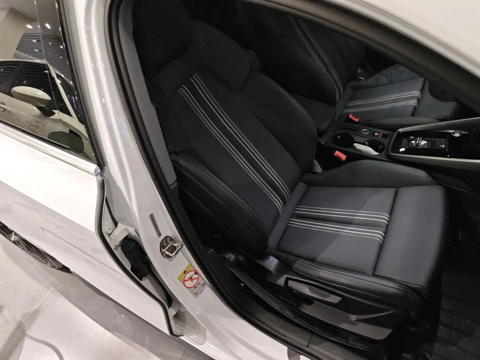 Audi A3 2021 Sportback 35 TFSI Fashionable Sports Model — миниатюра 27