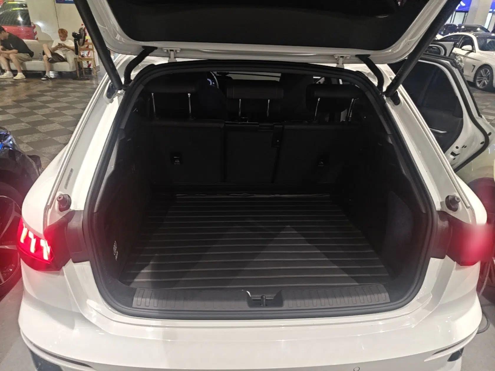 Audi A3 2021 Sportback 35 TFSI Fashionable Sports Model — миниатюра 30