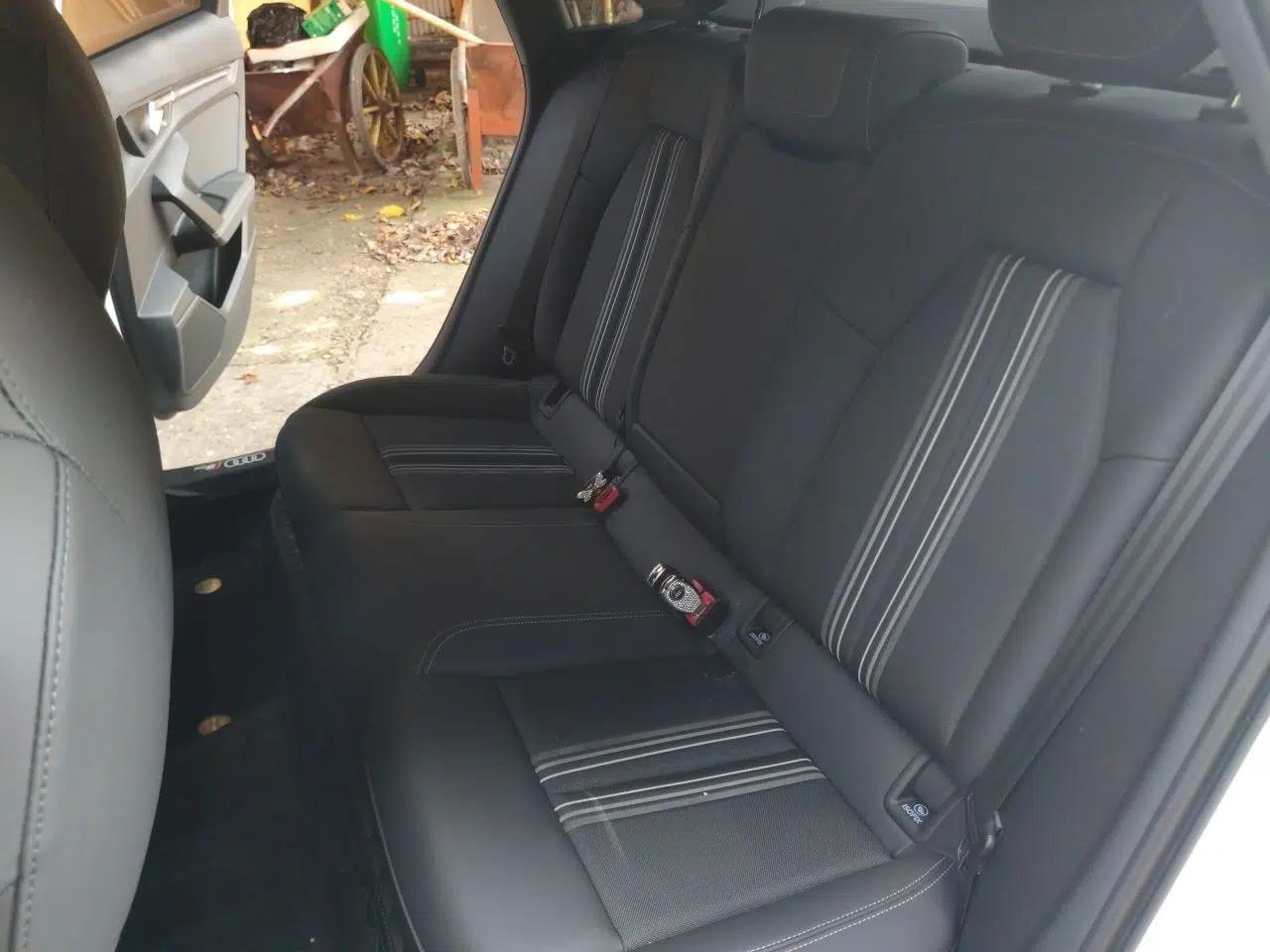 Audi A3 2022 A3L Limousine 35 TFSI Fashion Sport Model — миниатюра 17