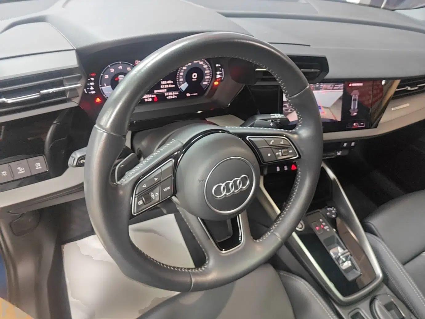 Audi A3 2021 Sportback 35 TFSI Fashionable Sports Model — миниатюра 12