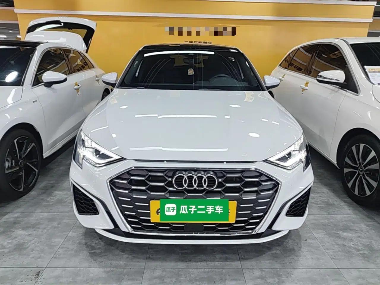 Audi A3 2022 Sportback 35 TFSI Fashionable Sports Model — миниатюра 2