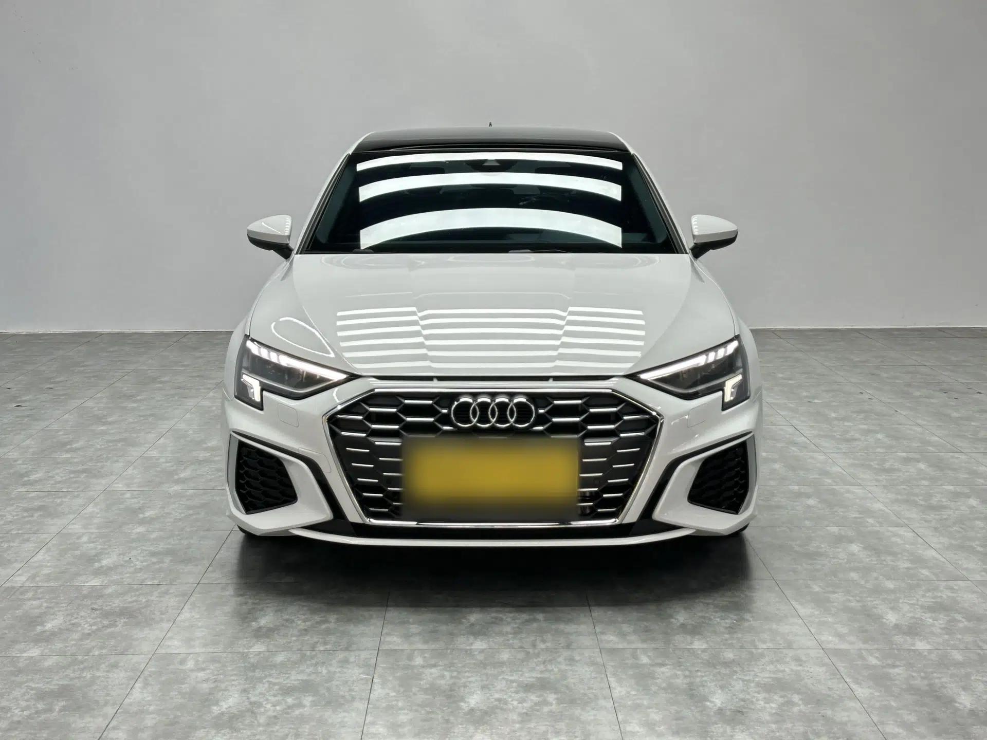 Audi A3 2022 Sportback 35 TFSI Fashionable Sports Model — миниатюра 15