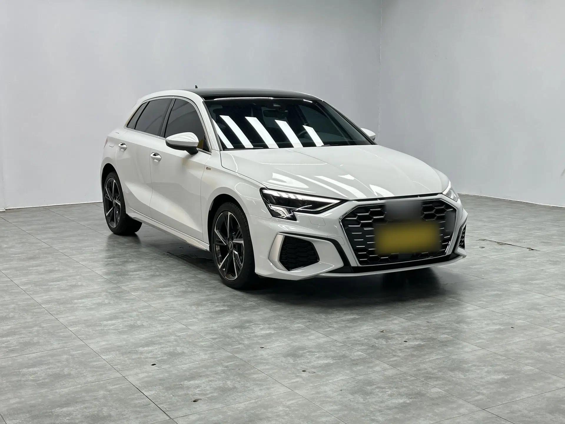 Audi A3 2022 Sportback 35 TFSI Fashionable Sports Model — миниатюра 16