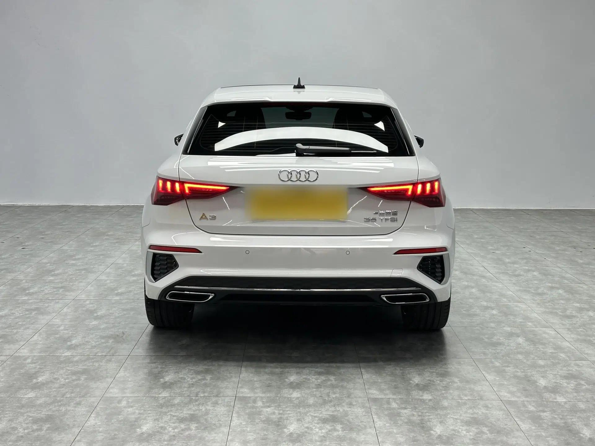 Audi A3 2022 Sportback 35 TFSI Fashionable Sports Model — миниатюра 18