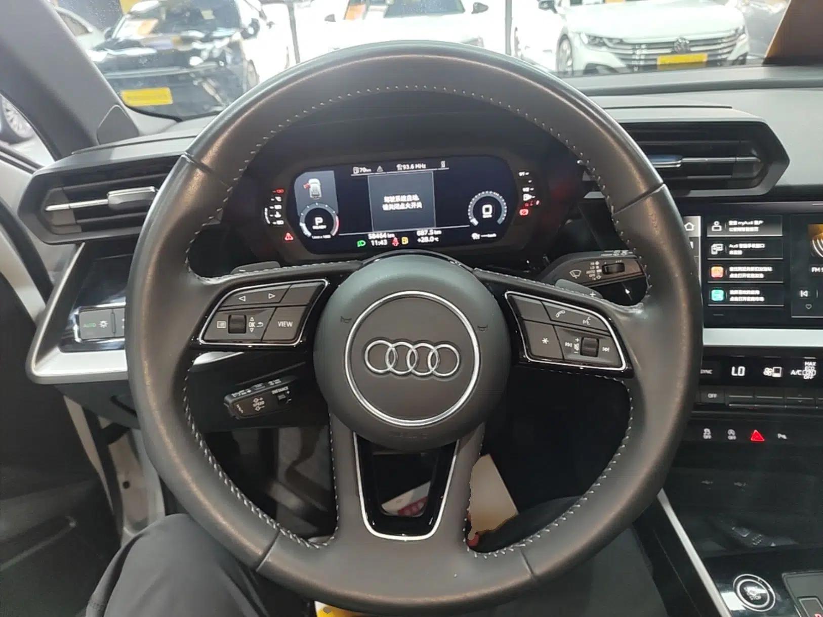 Audi A3 2022 Sportback 35 TFSI Fashionable Sports Model — миниатюра 21