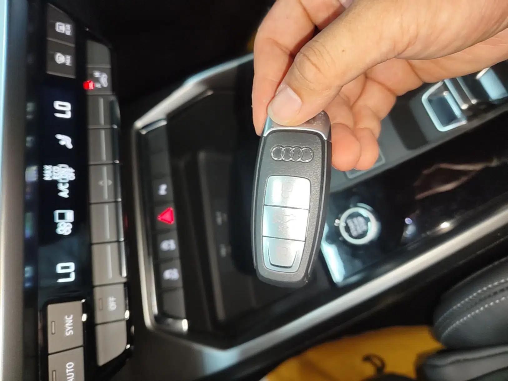 Audi A3 2022 Sportback 35 TFSI Fashionable Sports Model — миниатюра 31