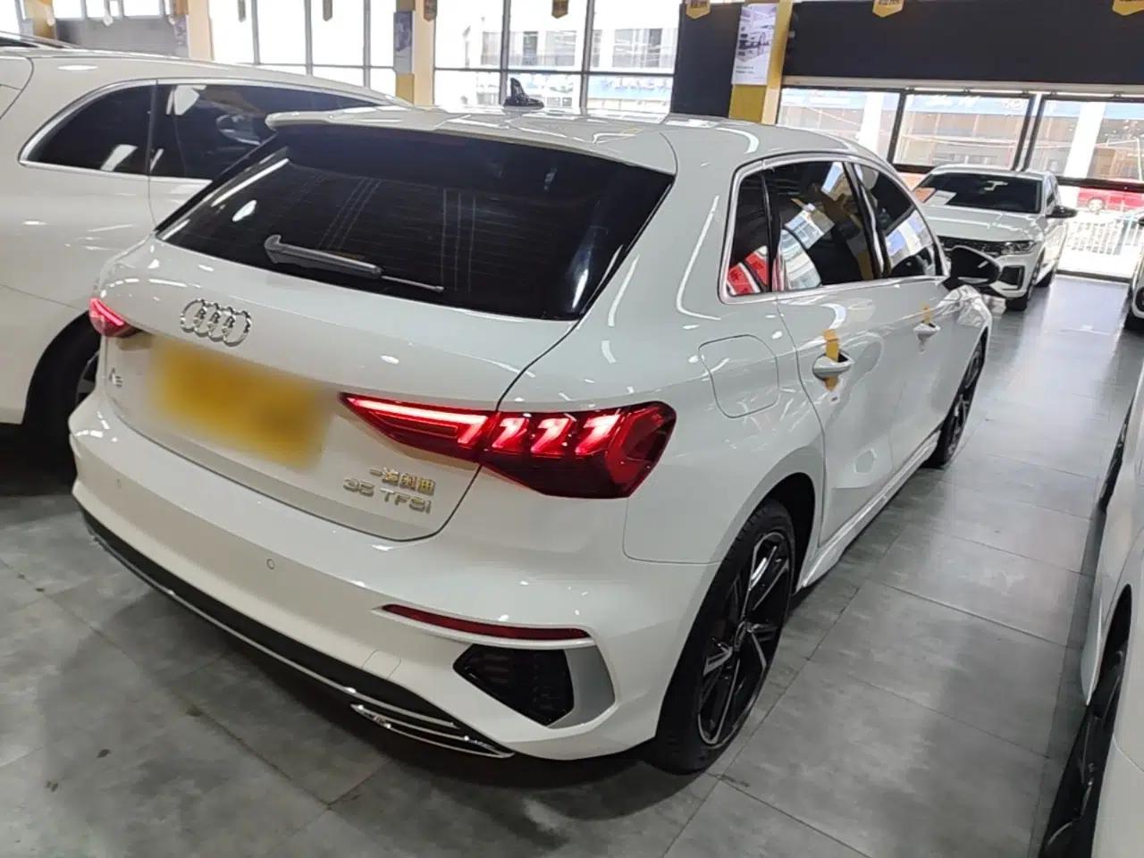 Audi A3 2022 Sportback 35 TFSI Fashionable Sports Model — миниатюра 6
