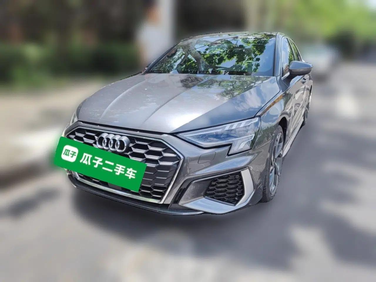 Audi A3 2023 Updated Sportback 35 TFSI Stylish Sports Type — миниатюра 1
