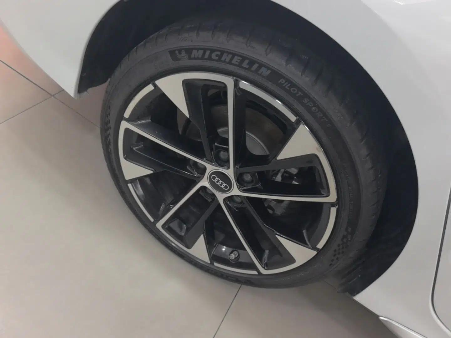 Audi A3 2025 A3L Limousine 35TFSI Prestige Edition — миниатюра 16