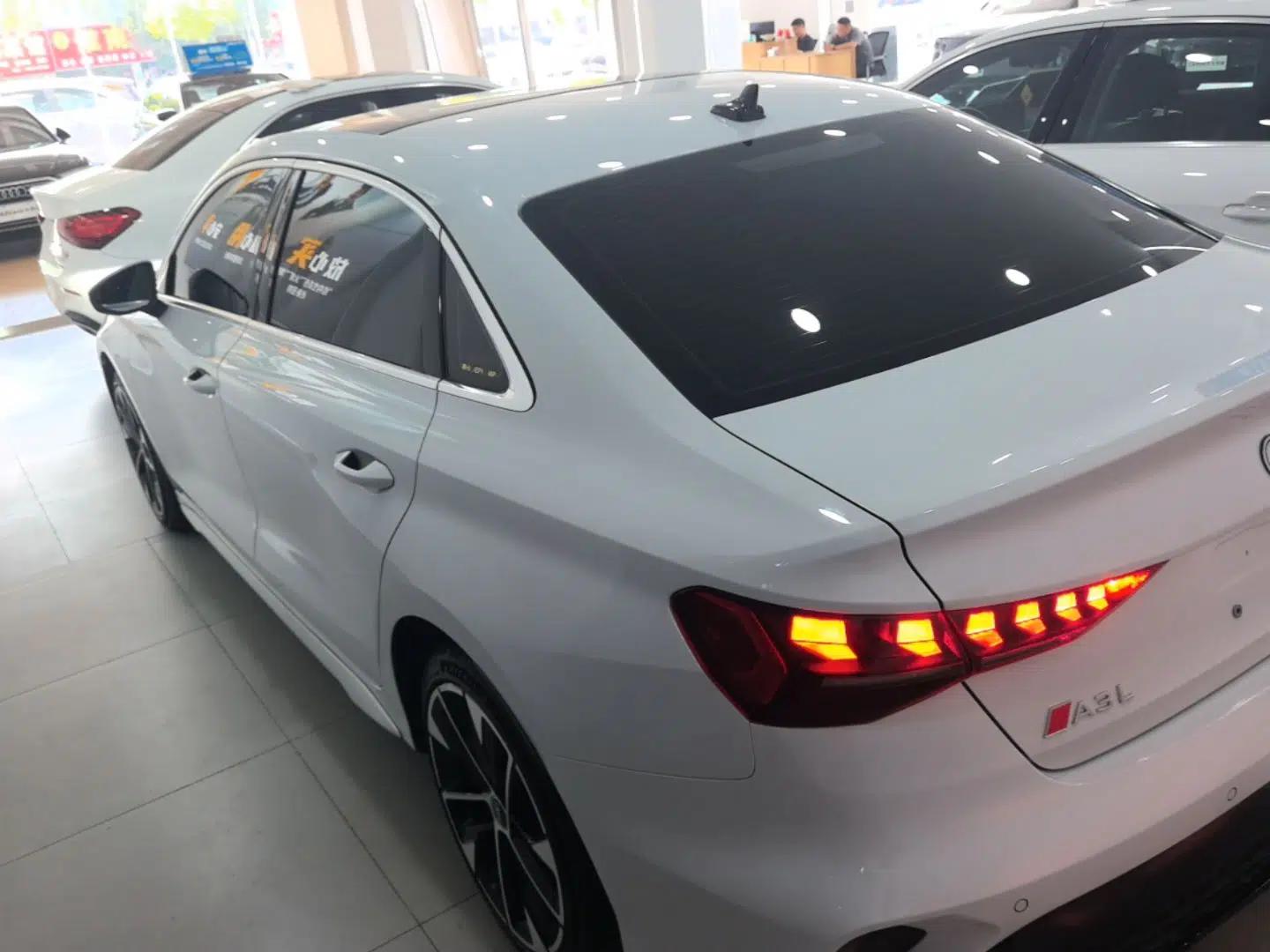 Audi A3 2025 A3L Limousine 35TFSI Prestige Edition — миниатюра 4