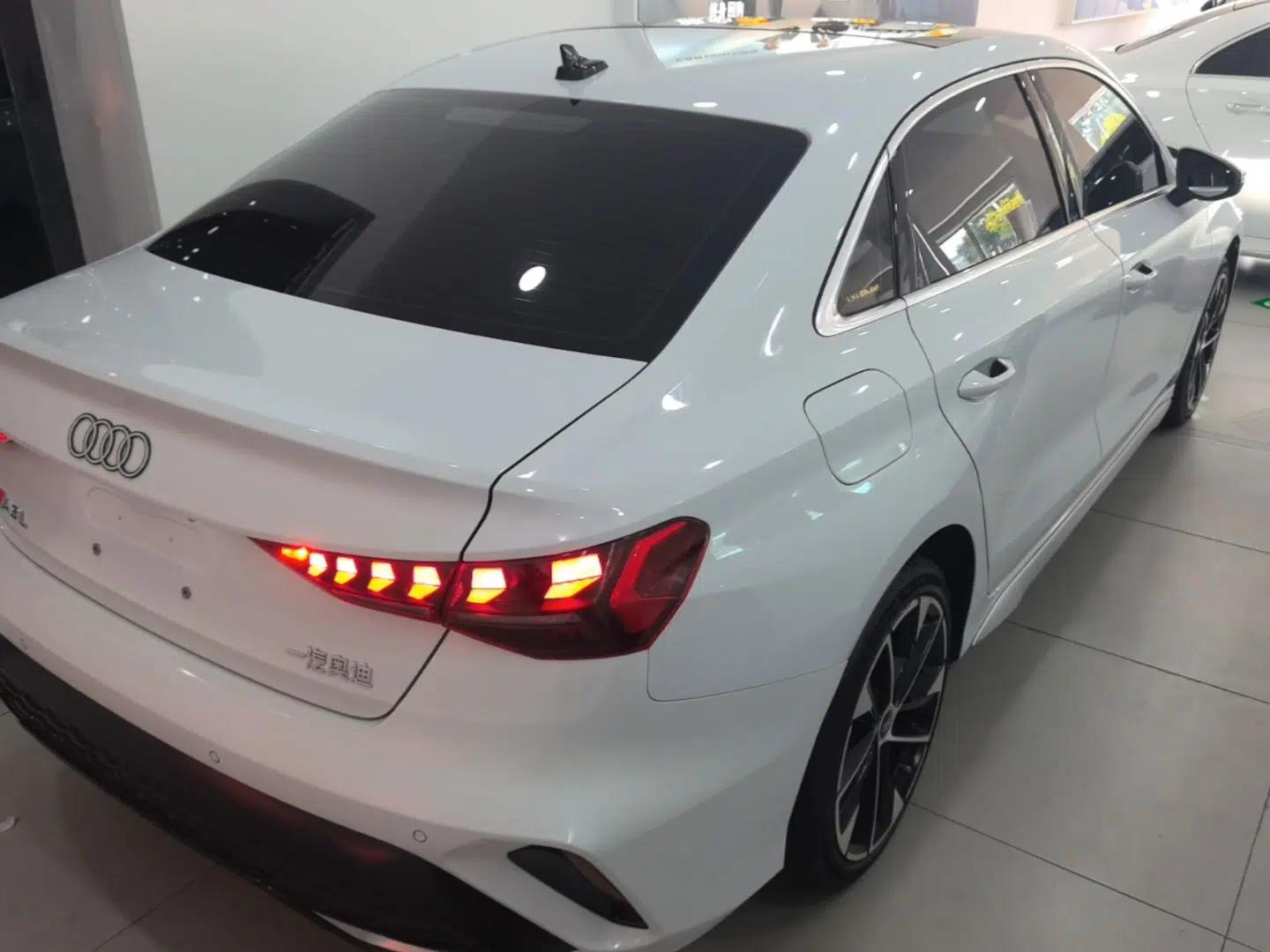 Audi A3 2025 A3L Limousine 35TFSI Prestige Edition — миниатюра 6