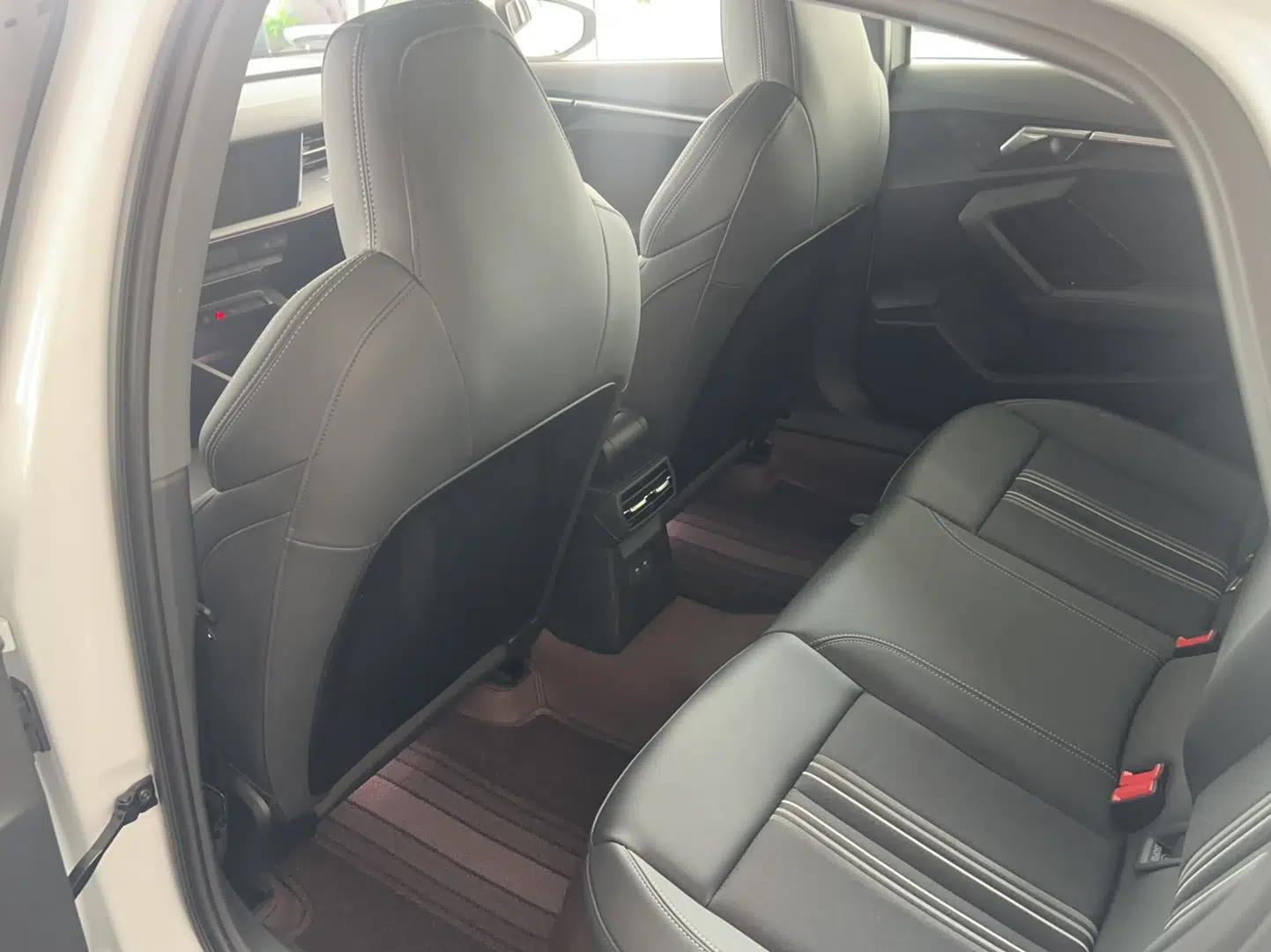 Audi A3 2024 A3L Limousine 35 TFSI Fashion Sport Model — миниатюра 11