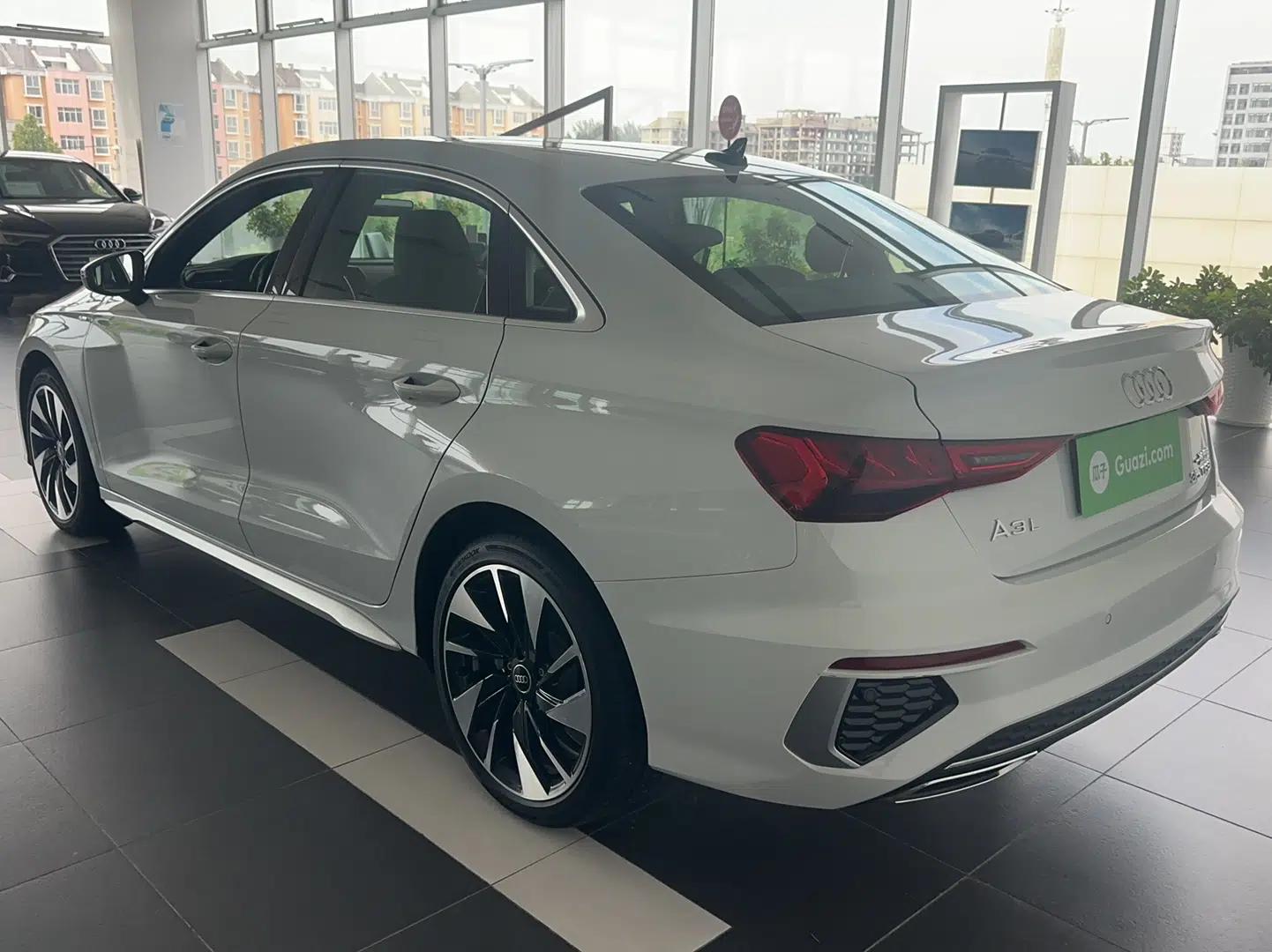 Audi A3 2024 A3L Limousine 35 TFSI Fashion Sport Model — миниатюра 6