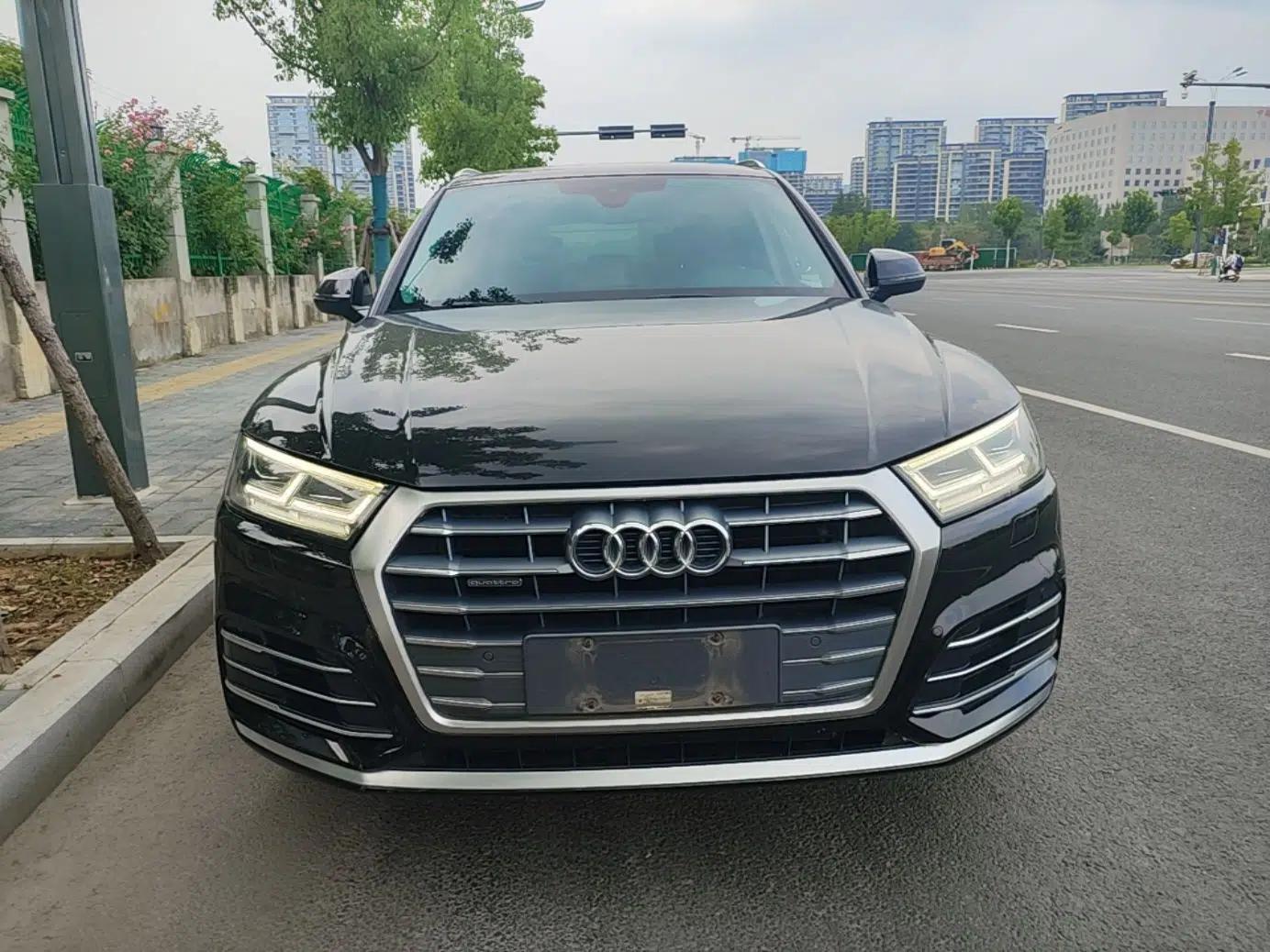 Audi Q5L 2020 Updated 40 TFSI Prestige Fashion Edition — миниатюра 2