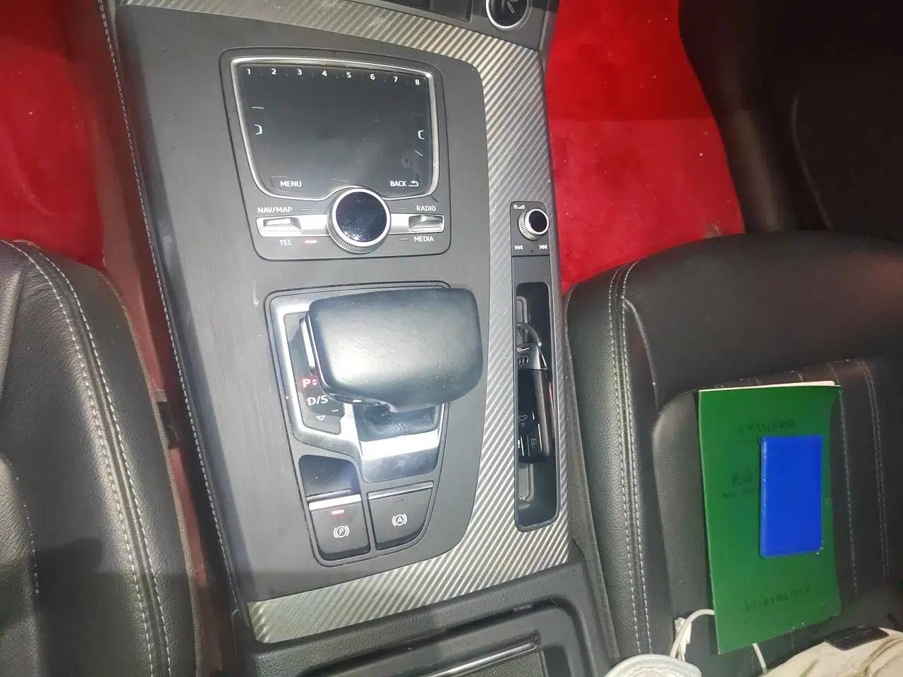 Audi Q5L 2020 45 TFSI Prestige Fashion Model — миниатюра 14