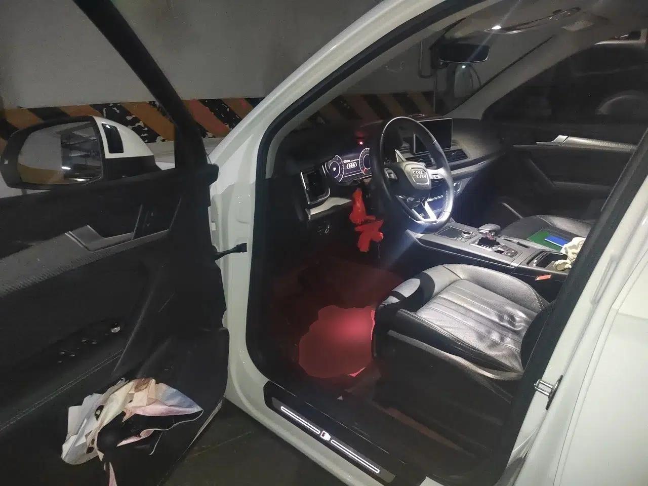 Audi Q5L 2020 45 TFSI Prestige Fashion Model — миниатюра 16