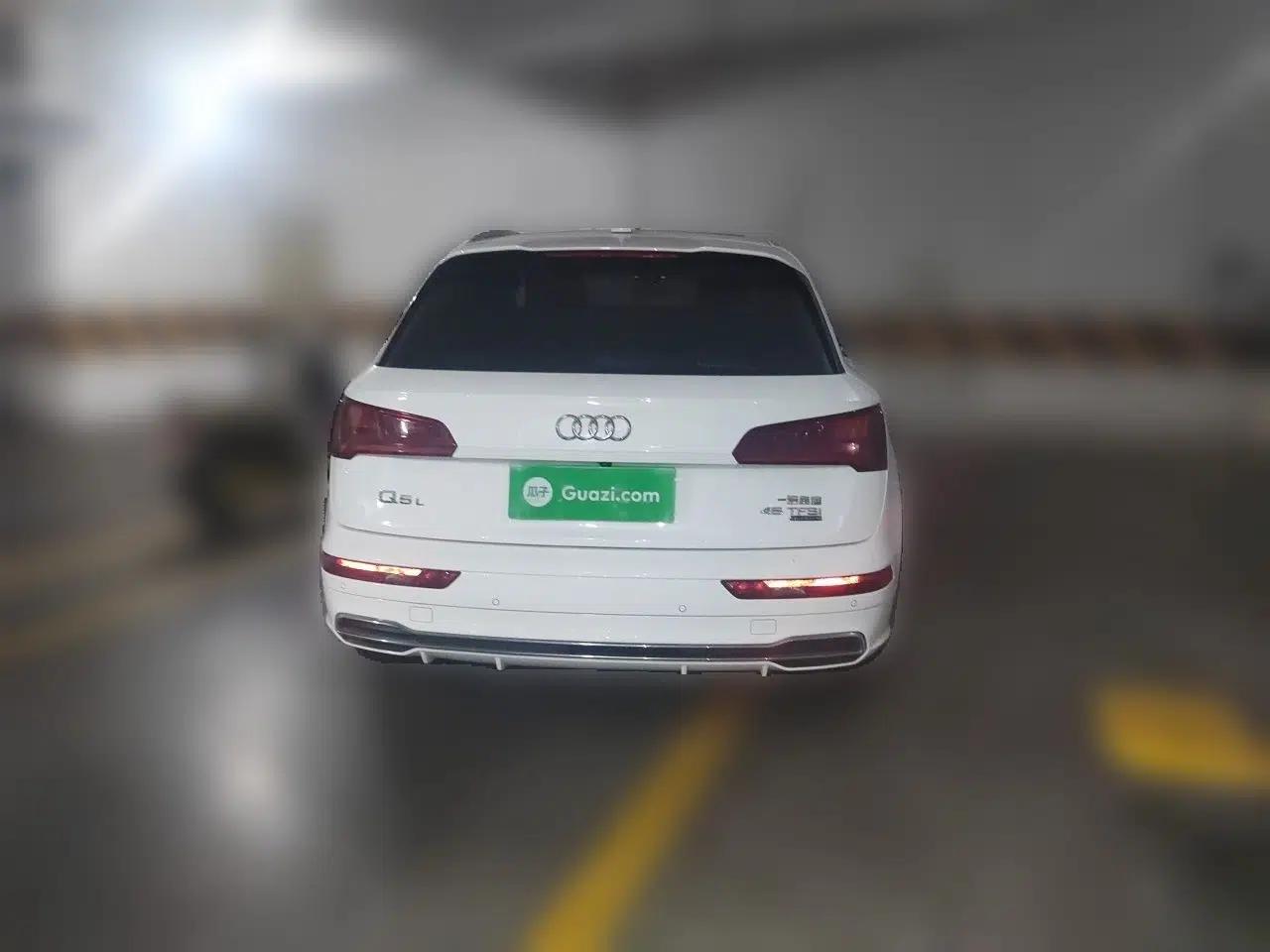 Audi Q5L 2020 45 TFSI Prestige Fashion Model — миниатюра 5