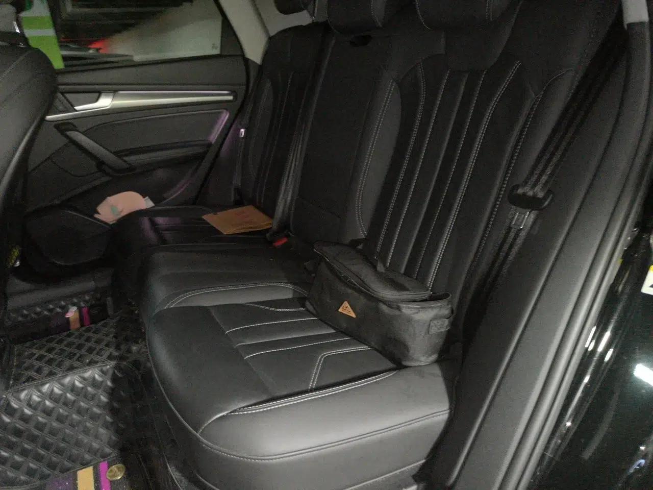 Audi Q5L 2022 40T Luxury Dynamic Model — миниатюра 17
