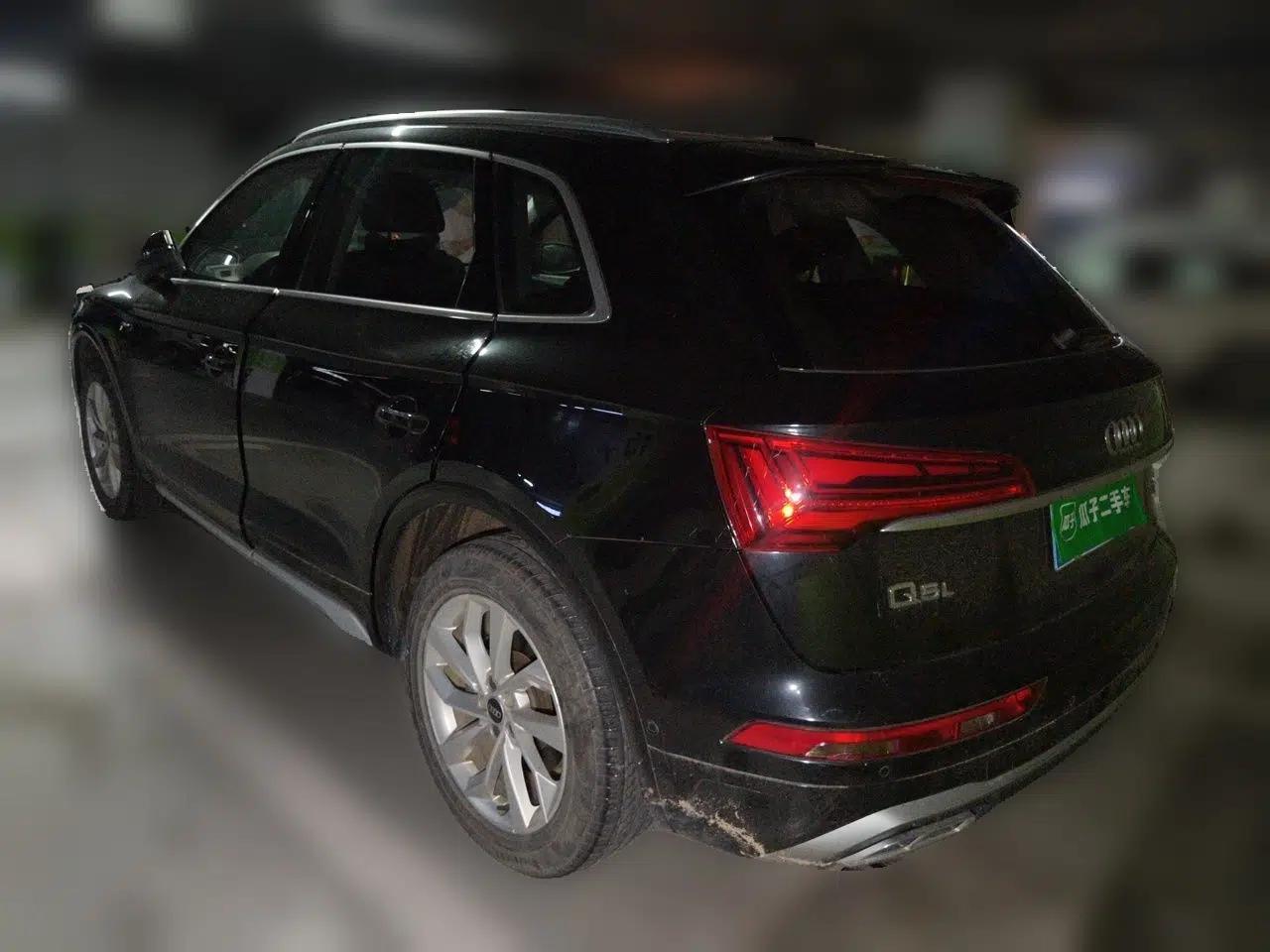 Audi Q5L 2022 40T Luxury Dynamic Model — миниатюра 4