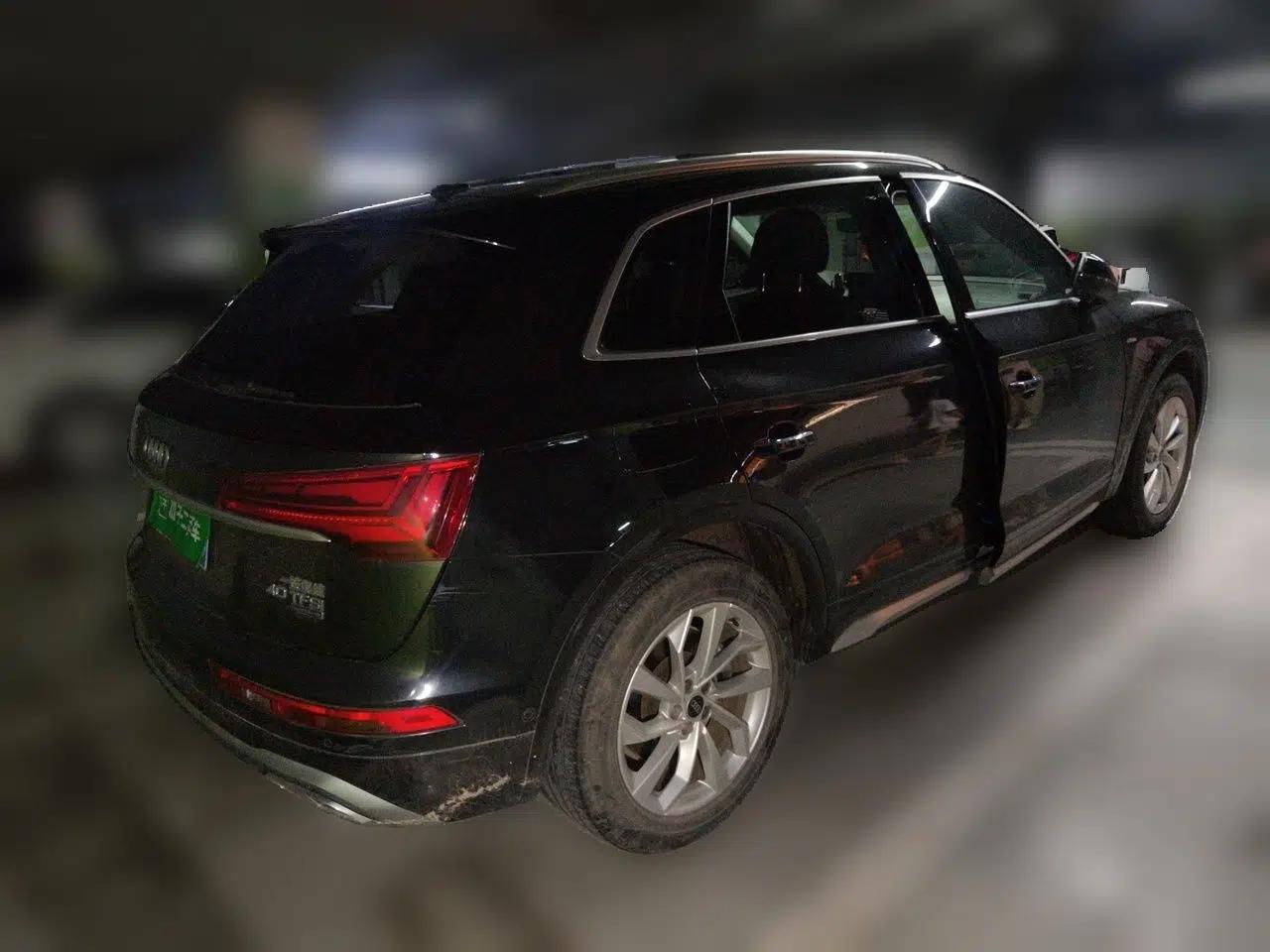 Audi Q5L 2022 40T Luxury Dynamic Model — миниатюра 6