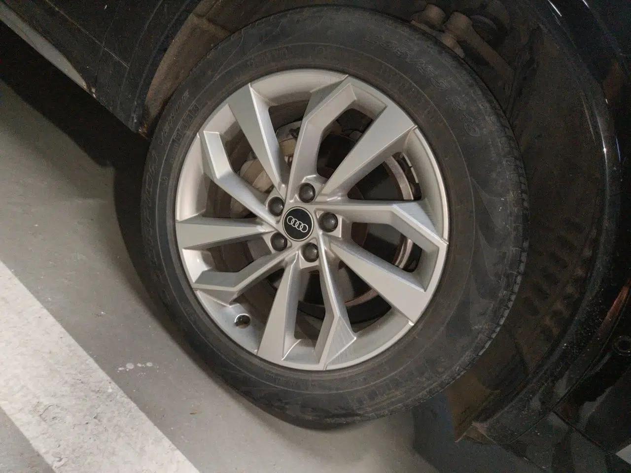 Audi Q5L 2022 40T Luxury Dynamic Model — миниатюра 8