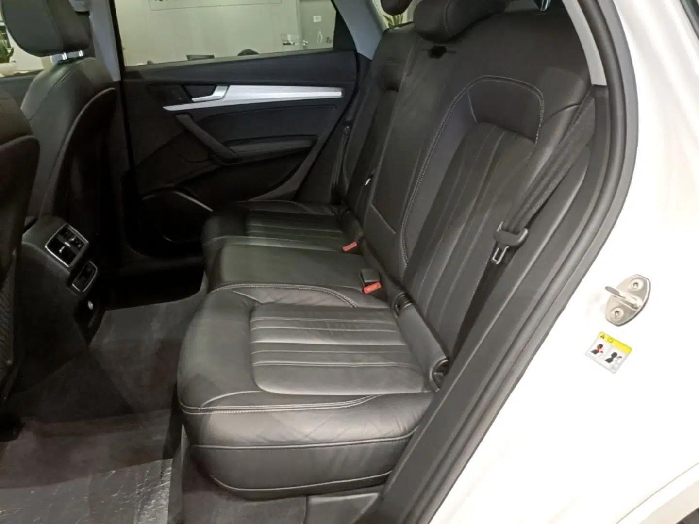 Audi Q5L 2020 Updated 40 TFSI Prestige Fashion Edition — миниатюра 25