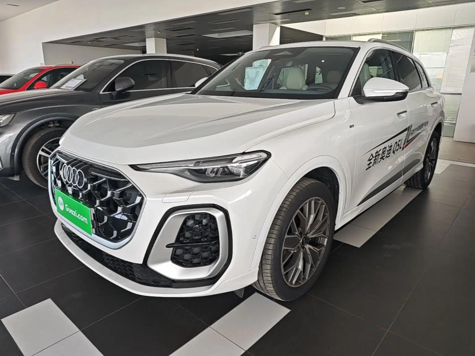 Audi Q5L 2026 150kW Smart Hybrid Luxury Edition — миниатюра 1