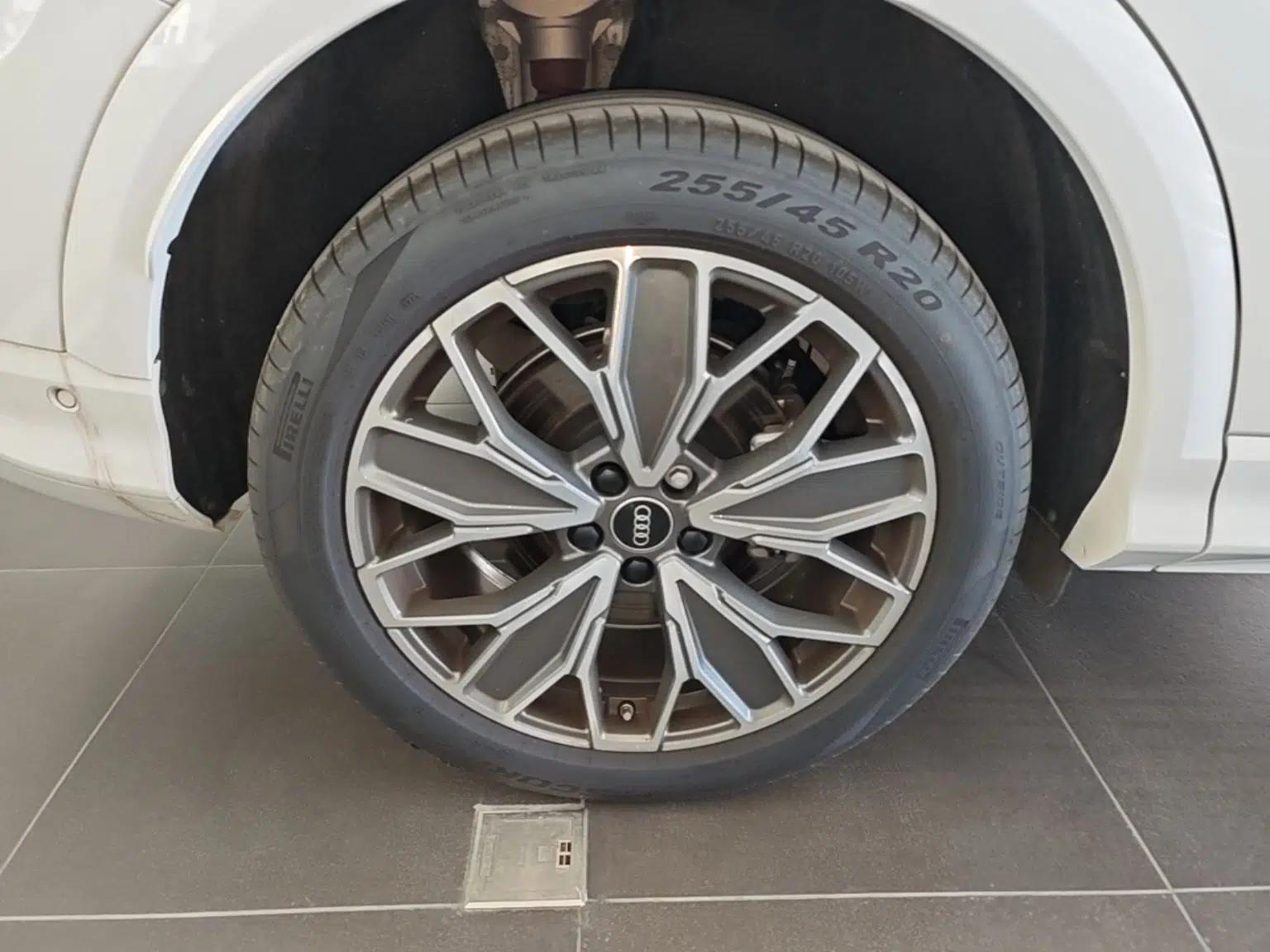 Audi Q5L 2026 150kW Smart Hybrid Luxury Edition — миниатюра 11