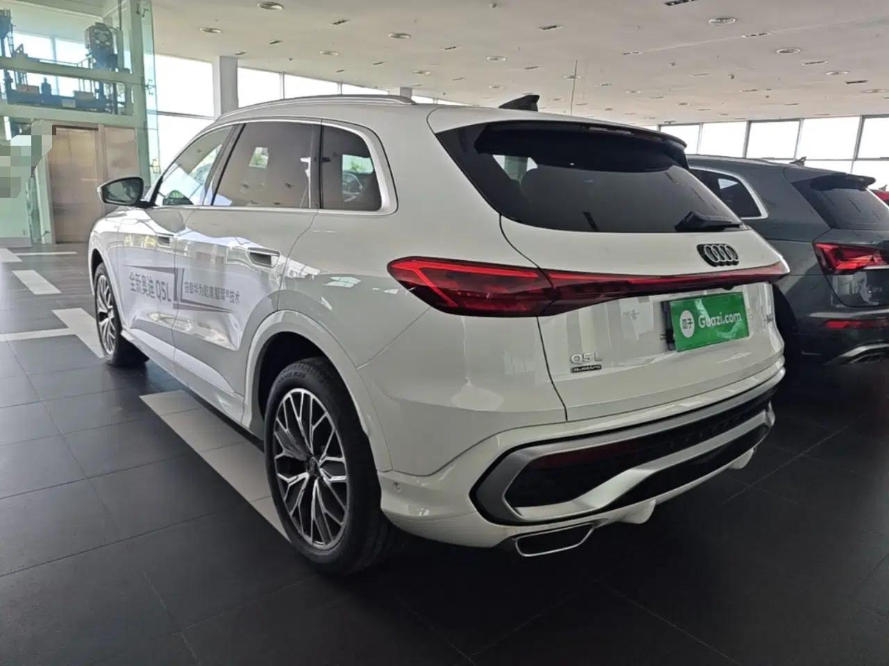 Audi Q5L 2026 150kW Smart Hybrid Luxury Edition — миниатюра 4