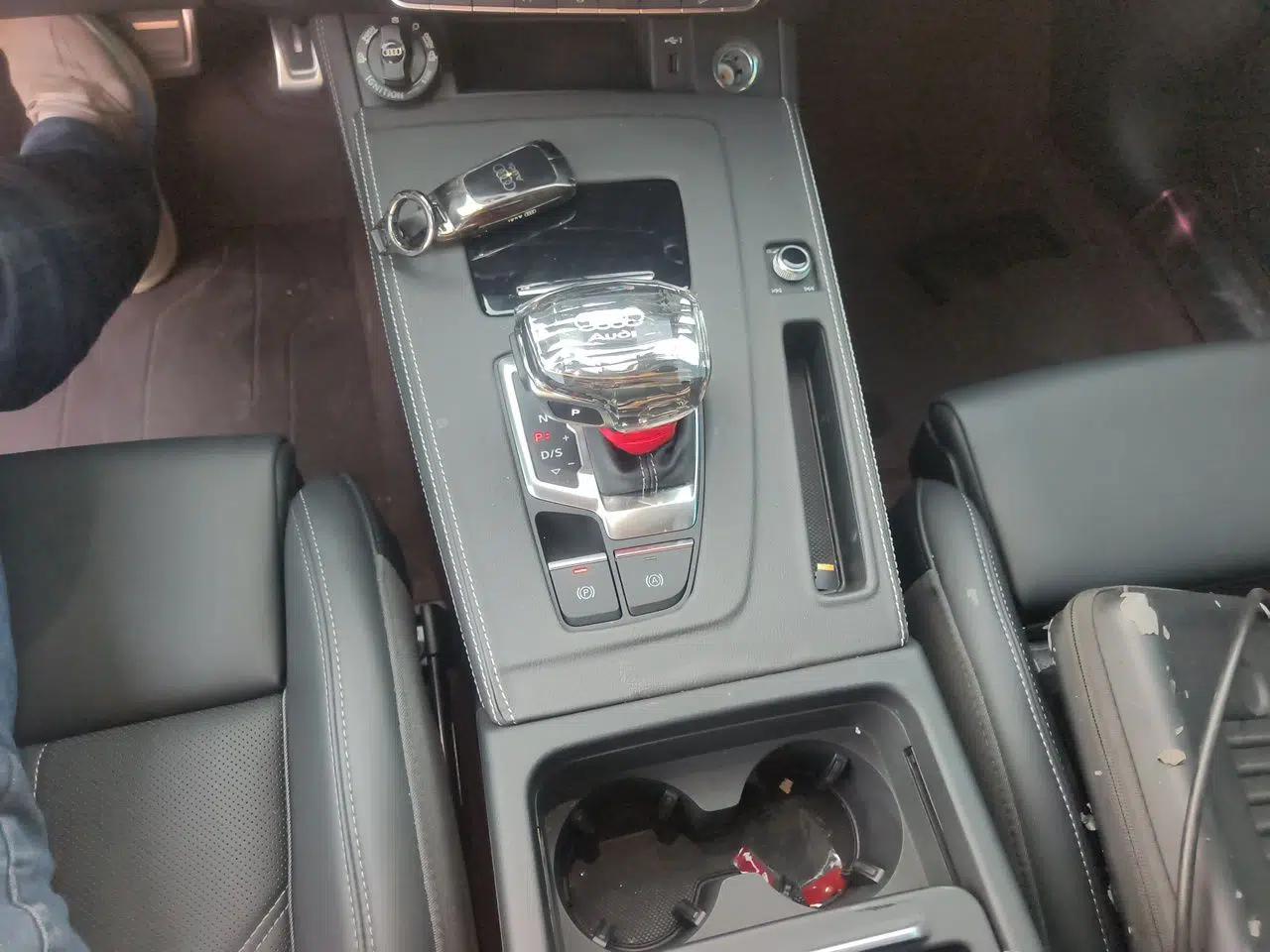 Audi Q5L 2025 45 TFSI Luxury Dynamic Edition — миниатюра 14