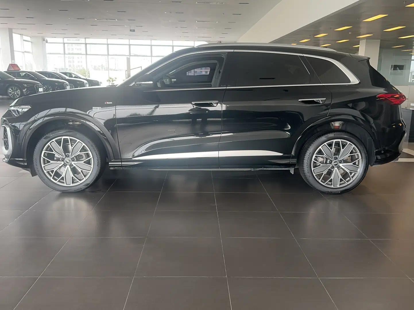 Audi Q5L 2026 Model Range: Exclusive Edition for 10 Million Users — миниатюра 4