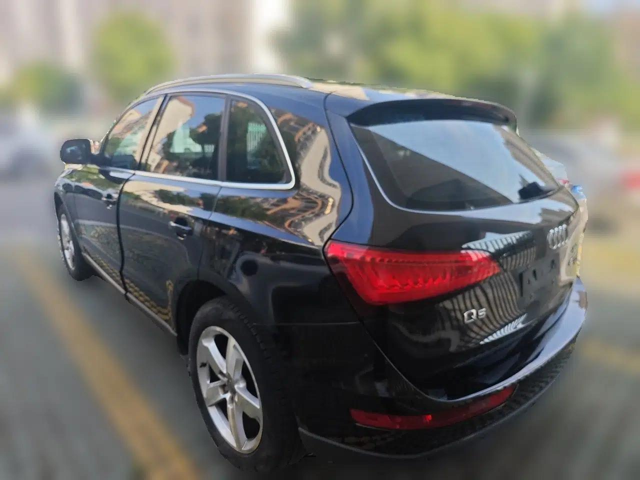 Audi Q5 2015 40 TFSI Comfort Model — миниатюра 4