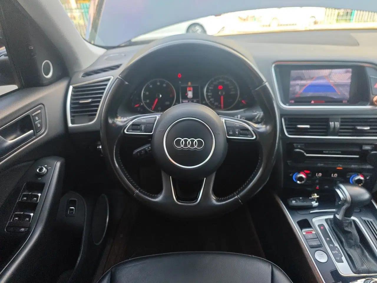 Audi Q5 2015 40 TFSI Comfort Model — миниатюра 10
