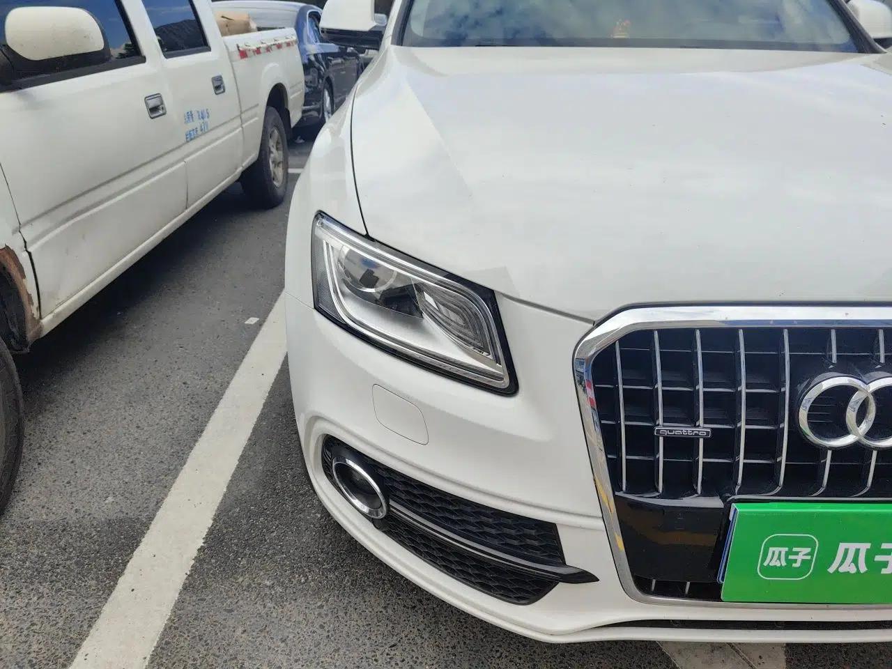 Audi Q5 2018 Collector's Edition 40 TFSI Ambition Model — миниатюра 7