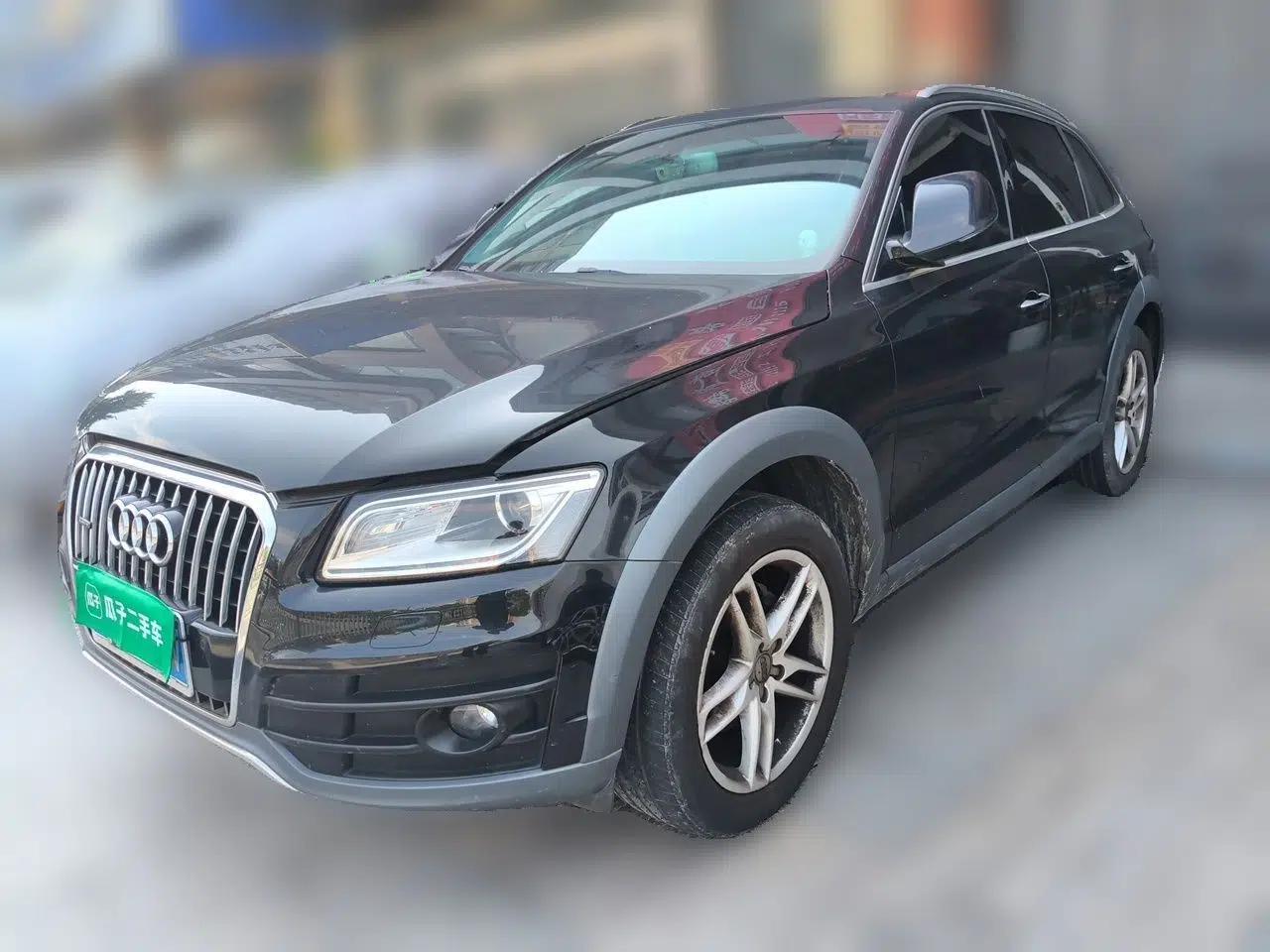 Audi Q5 2018 Collector's Edition 40 TFSI Technology Model — миниатюра 1