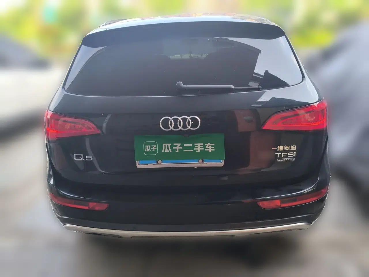 Audi Q5 2018 Collector's Edition 40 TFSI Technology Model — миниатюра 5