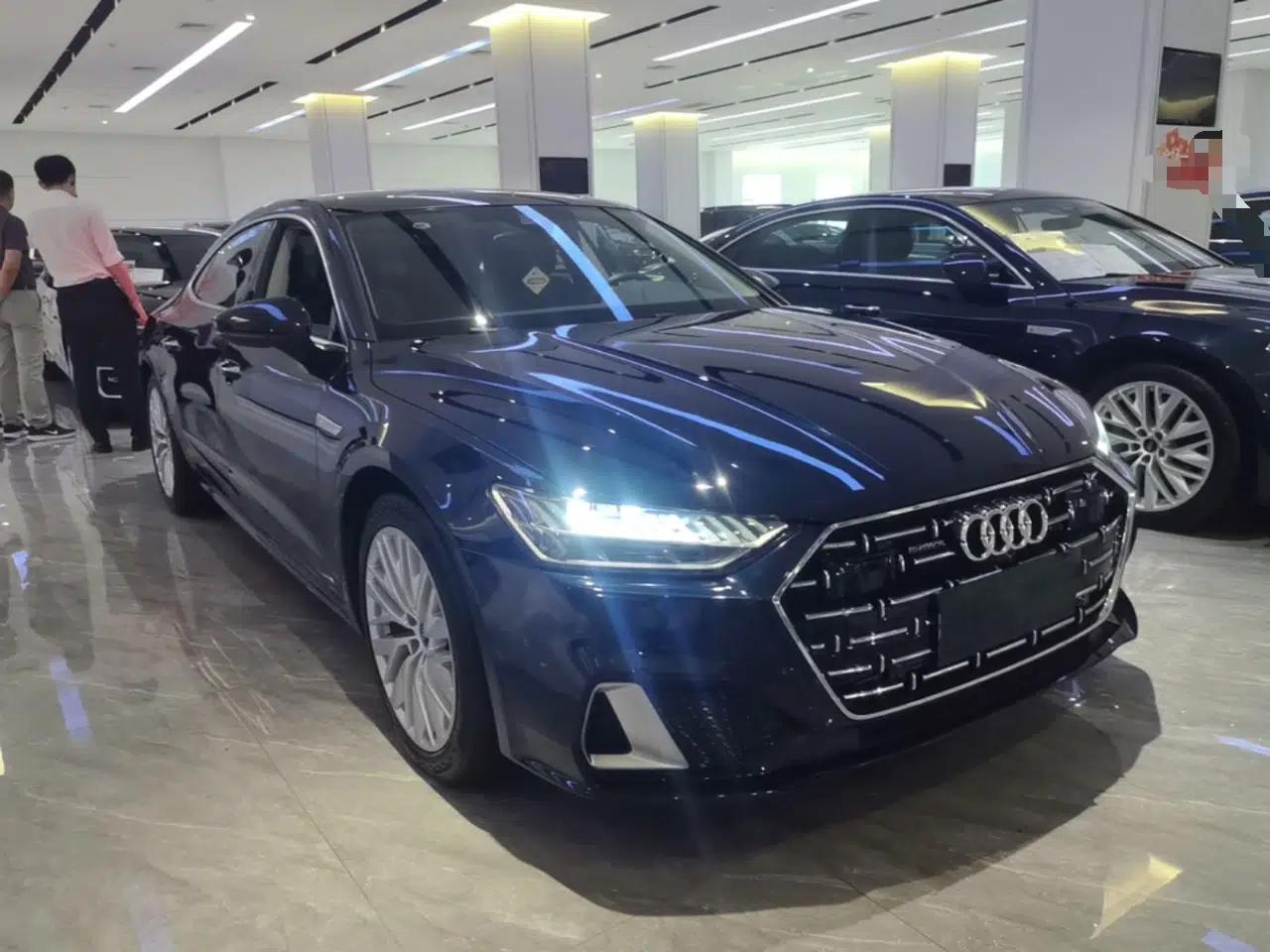 Audi A7L 2024 45TFSI S-line Dream-Building Edition Flow Crystal Package — миниатюра 12