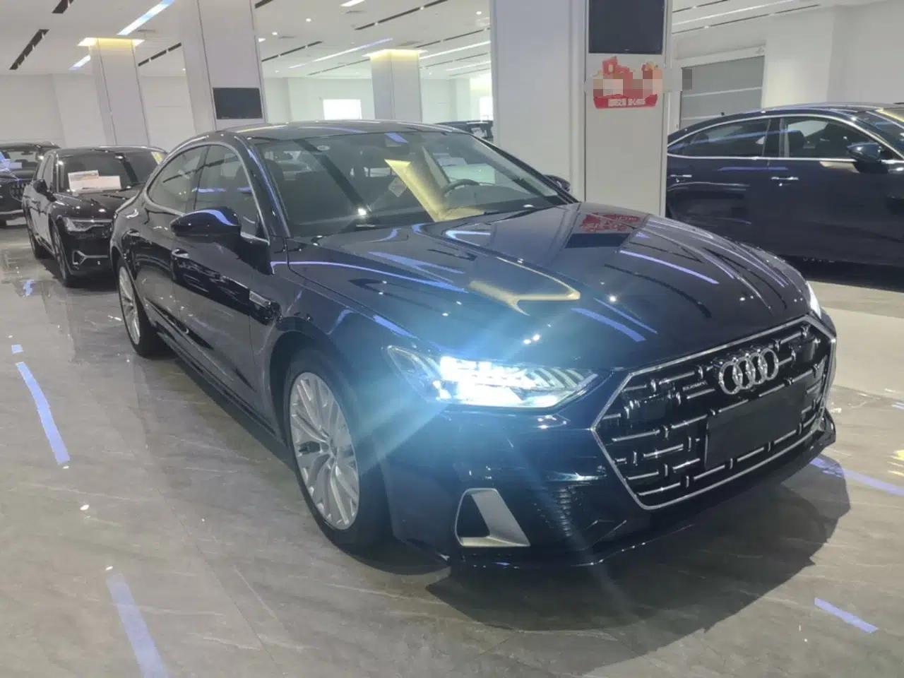 Audi A7L 2024 45TFSI S-line Dream-Building Edition Flow Crystal Package — миниатюра 12