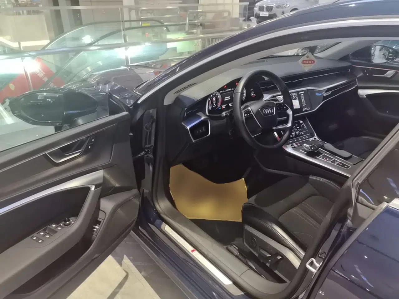 Audi A7L 2024 45TFSI S-line Dream-Building Edition Flow Crystal Package — миниатюра 23