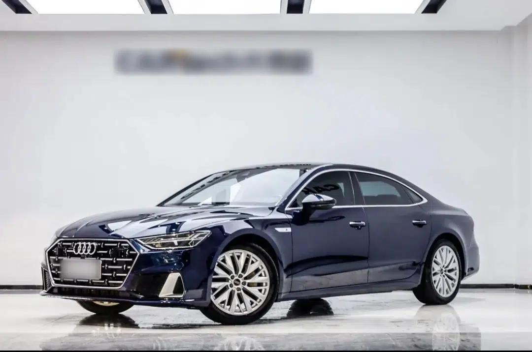 Audi A7L 2024 45TFSI S-line Dream-Building Edition Flow Crystal Package — миниатюра 1