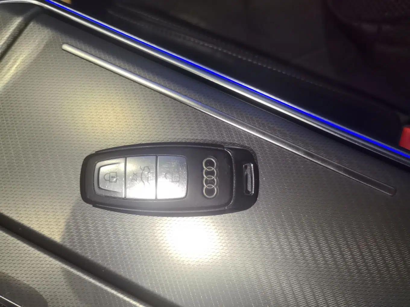 Audi A7L 2024 45TFSI S-line Dream-Building Edition Flow Crystal Package — миниатюра 28