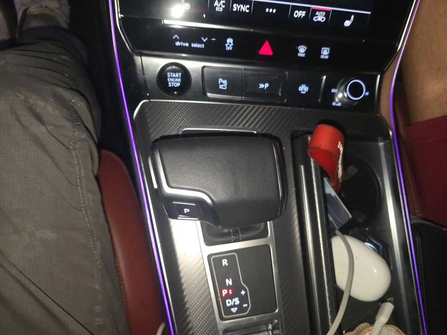 Audi A7L 2024 45 TFSI quattro Black Warrior Edition — миниатюра 14