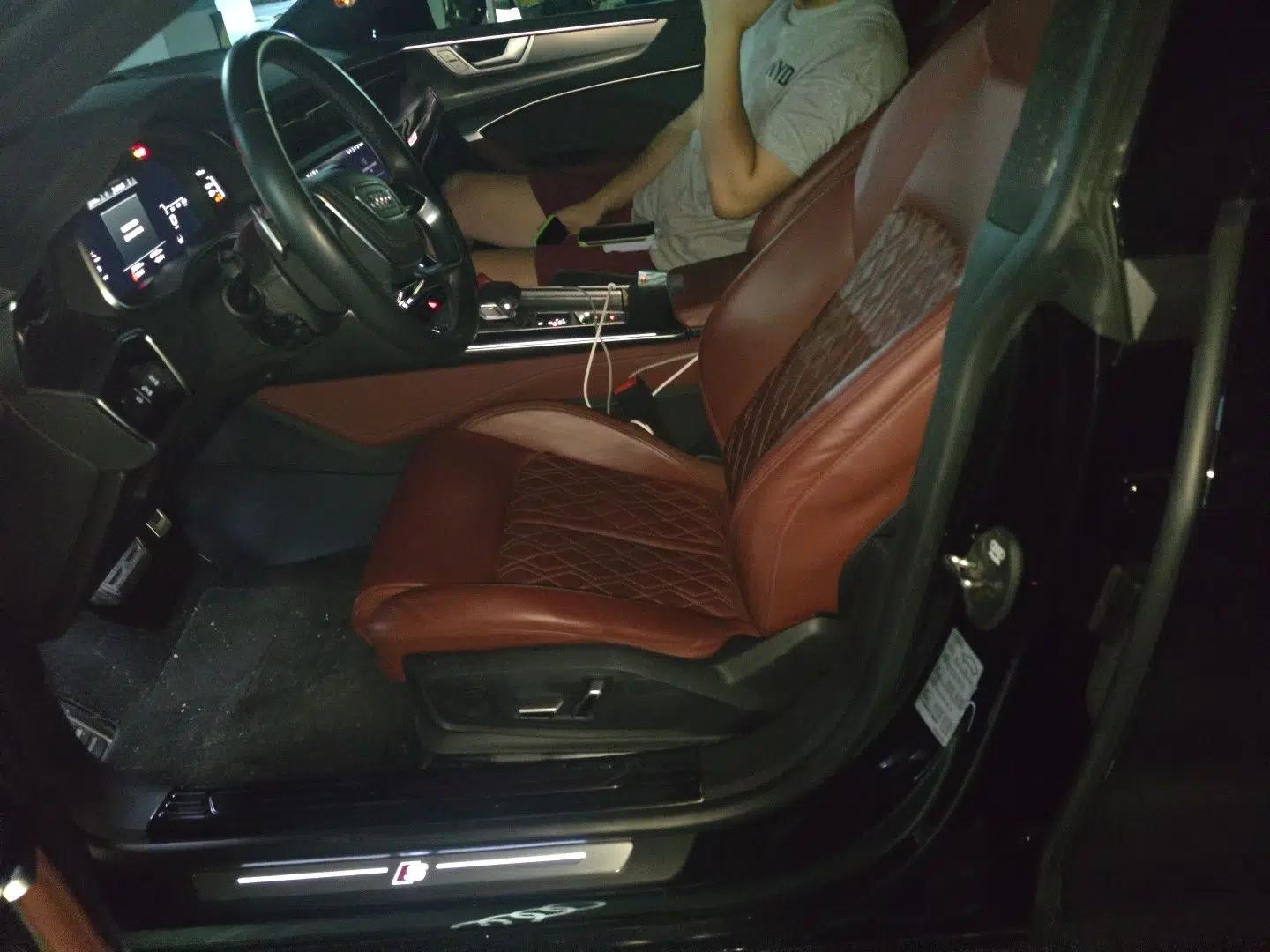 Audi A7L 2024 45 TFSI quattro Black Warrior Edition — миниатюра 15