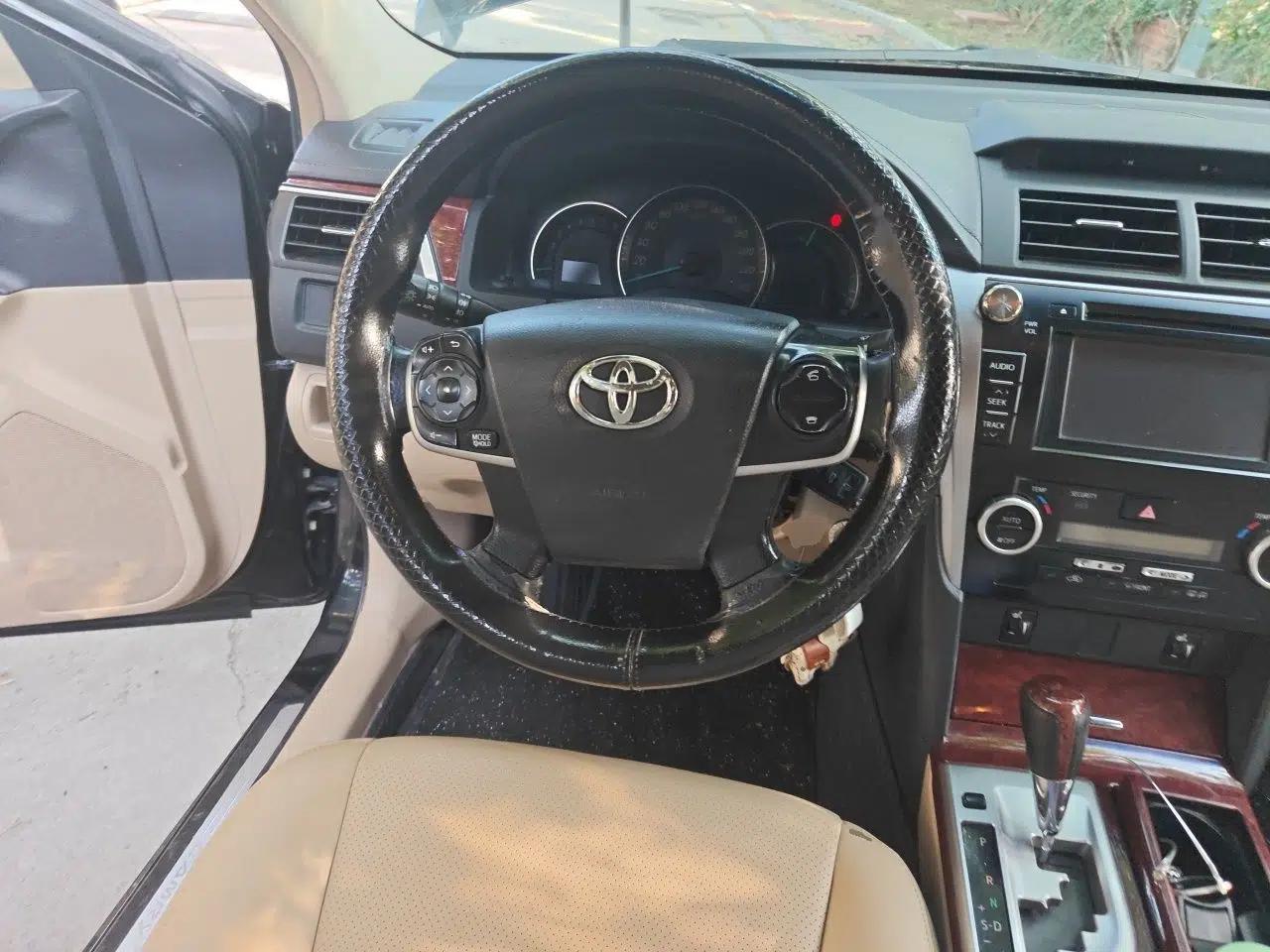 Toyota Camry 2012 2.0G Luxury Edition — миниатюра 10