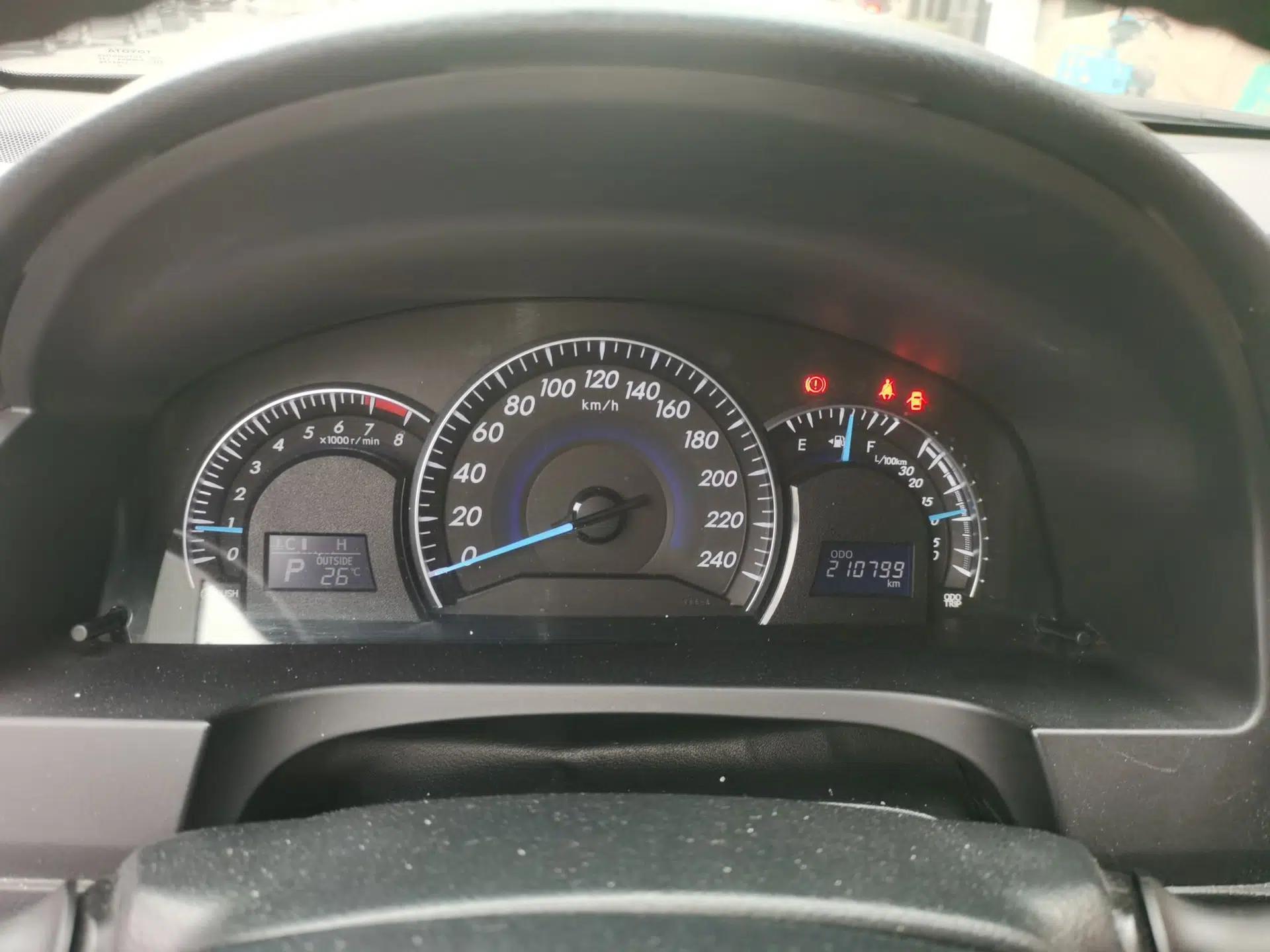 Toyota Camry 2015 2.0G Premier Edition — миниатюра 11