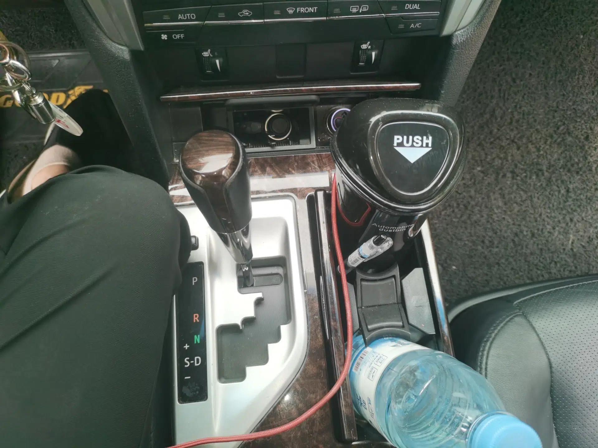 Toyota Camry 2015 2.0G Premier Edition — миниатюра 14