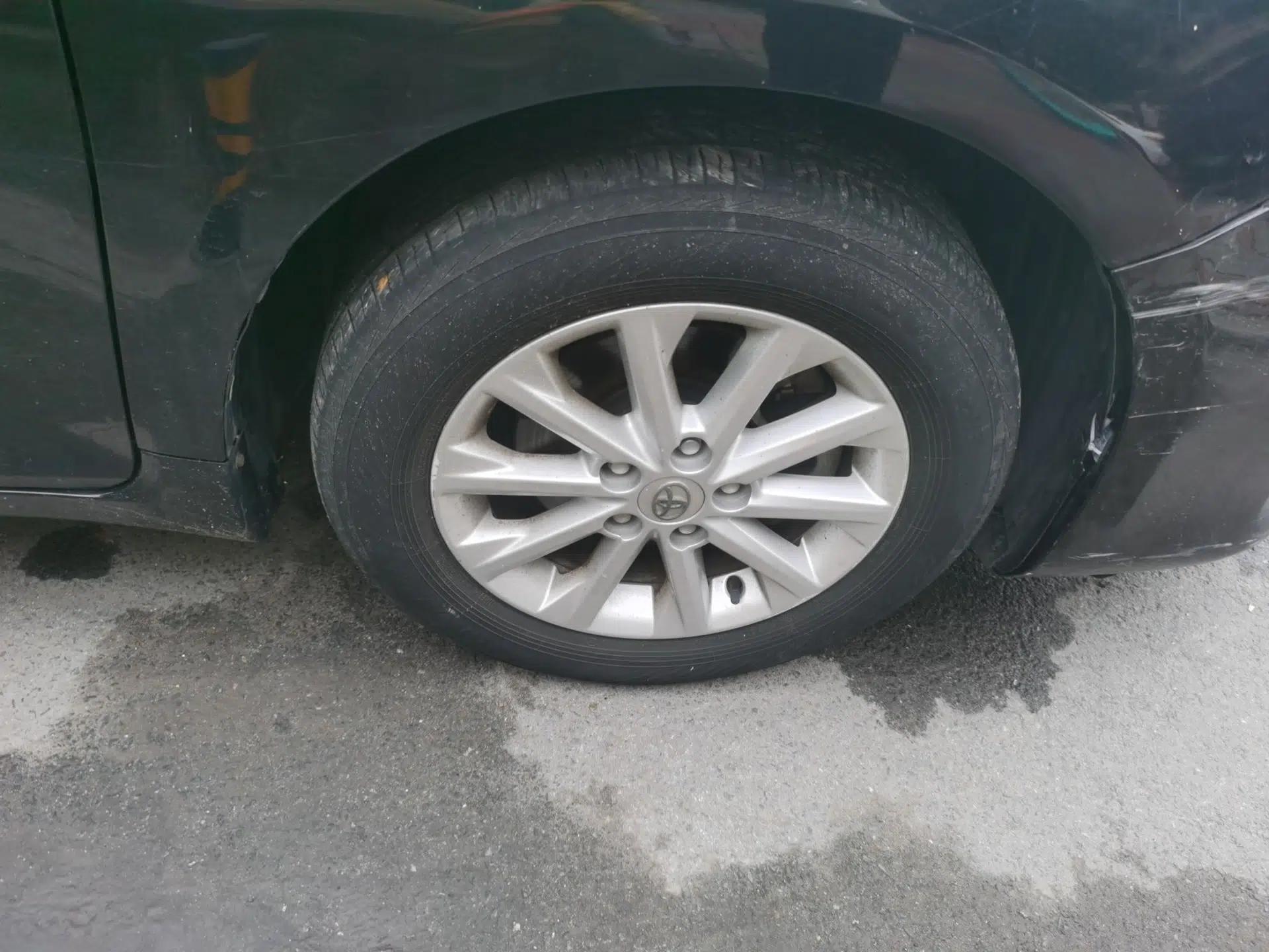 Toyota Camry 2015 2.0G Premier Edition — миниатюра 8