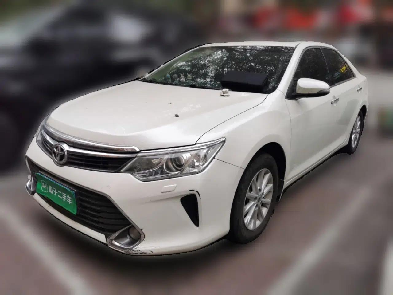Toyota Camry 2015 2.0G Luxury Edition — миниатюра 1